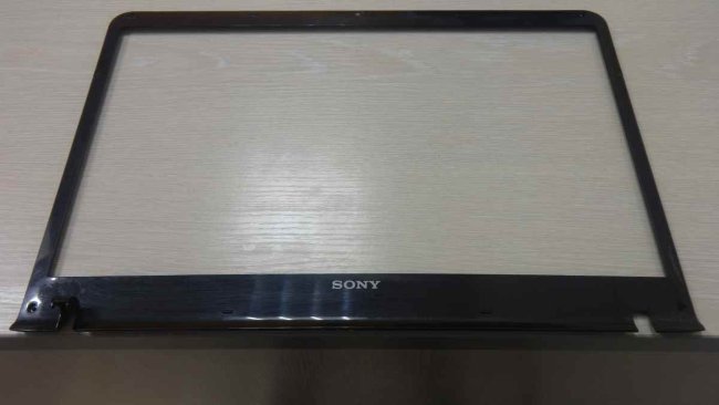 60.4MR04.001 A01 PL-A10 Рамка матрицы ноутбука Sony